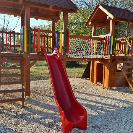 Prázdninový dům Mobile Homes Dvor Manjadvorci