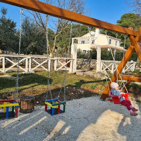 Prázdninový dům Mobile Homes Dvor