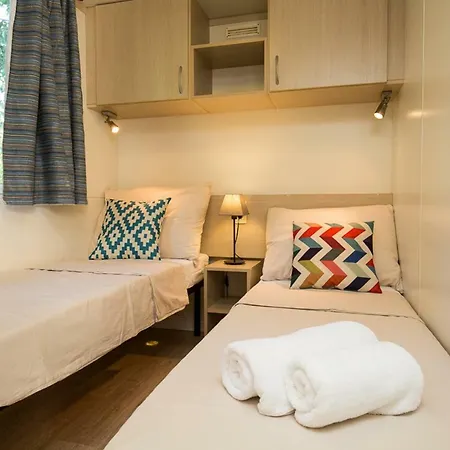 Tatil Evi Mobile Homes Dvor *