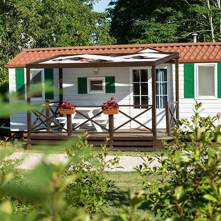 Mobile Homes Dvor Ferienhaus *